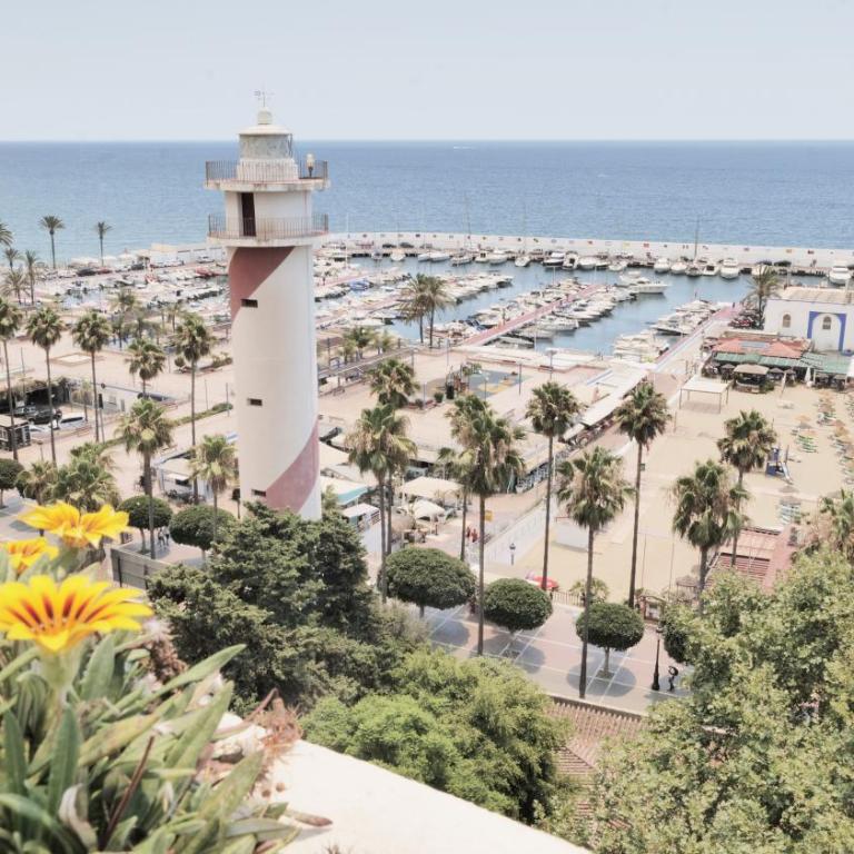 El Árbol - Rooftop Pool in Puerto Deportivo - One-Bedroom Apartment - 32