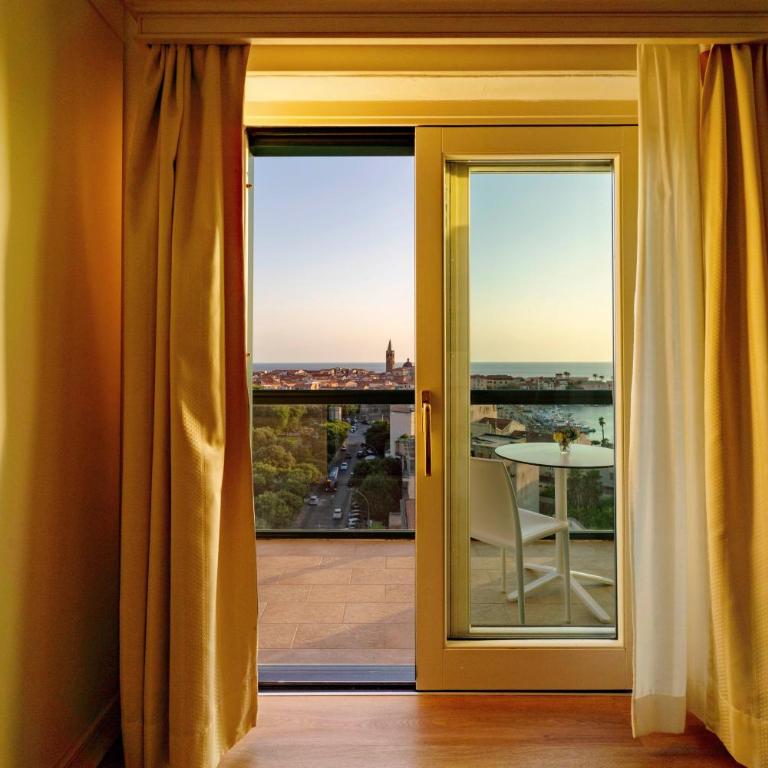 Hotel Catalunya - Junior Suite con Balcone - 1
