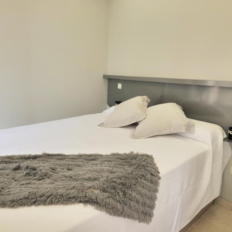 El Árbol - Rooftop Pool in Puerto Deportivo - One-Bedroom Apartment - 3