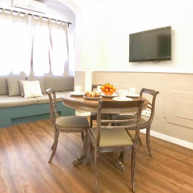 LEPANTO APARTMENTS 150m FROM SAGRADA FAMILIA - Two-Bedroom Apartment - 10