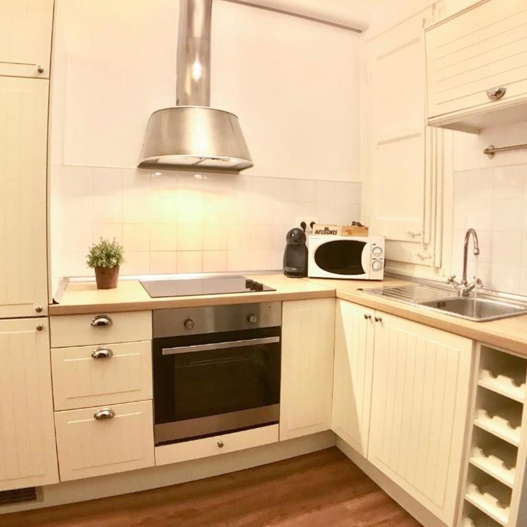 LEPANTO APARTMENTS 150m FROM SAGRADA FAMILIA - Two-Bedroom Apartment - 9