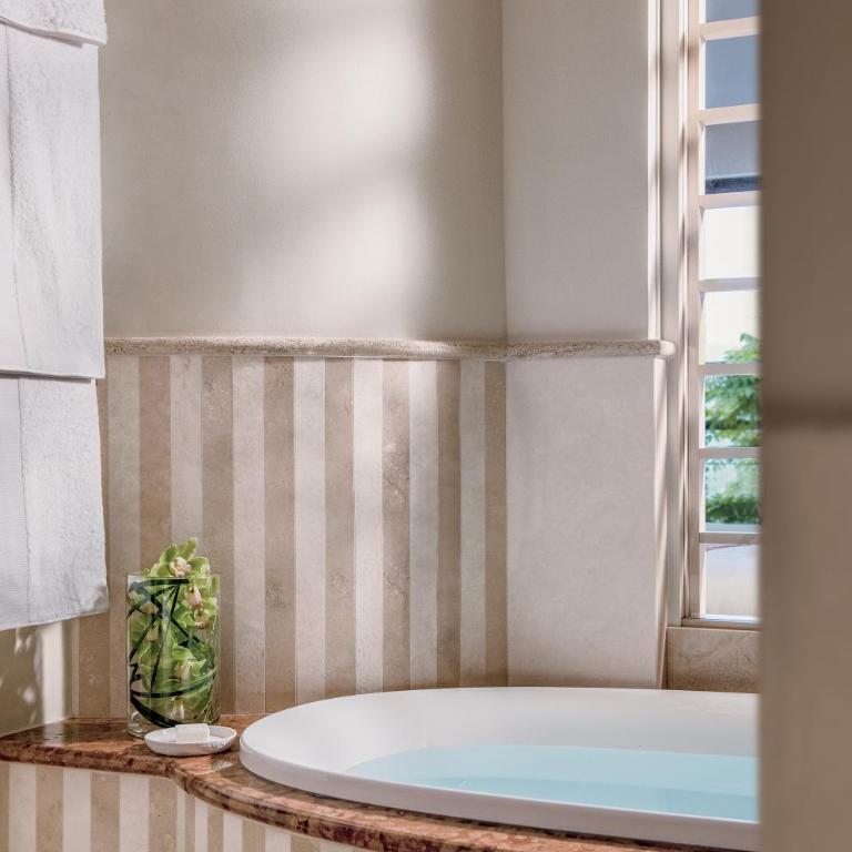 Lefay Resort & Spa Lago Di Garda - Junior Suite con Vista Lago e Terrazza - 2