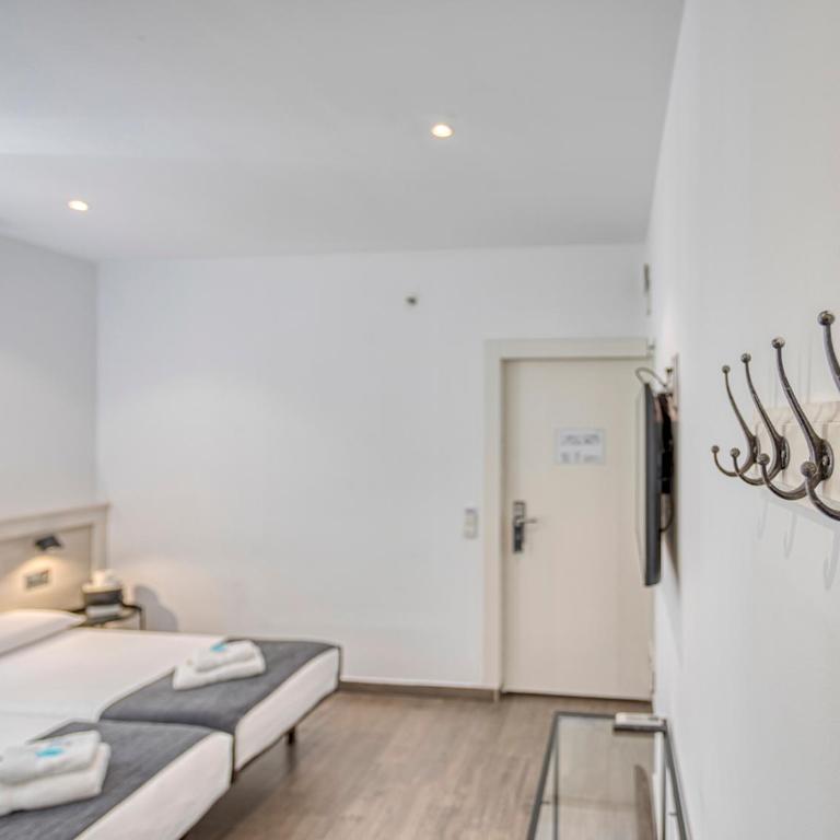 HOSTAL BEDMATES - Premium Twin Room - 10