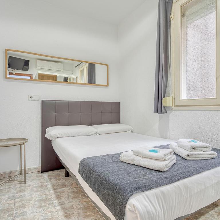 HOSTAL BEDMATES - Apartment (5 Adults) - 12