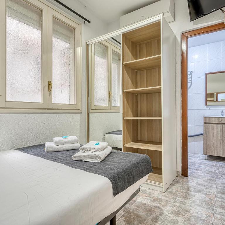 HOSTAL BEDMATES - Apartment (5 Adults) - 18