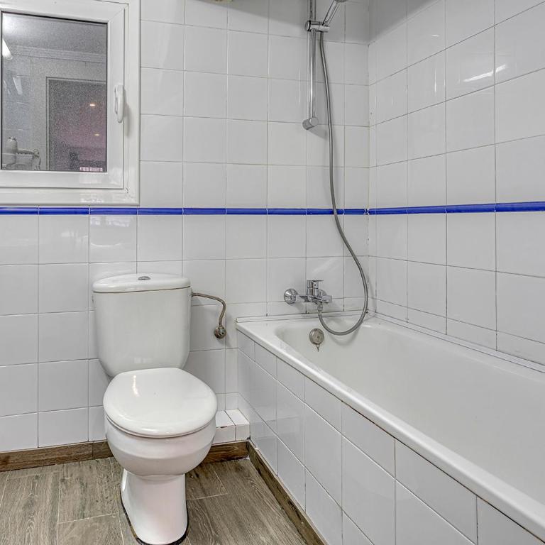 HOSTAL BEDMATES - Apartment (8 Adults) - 3