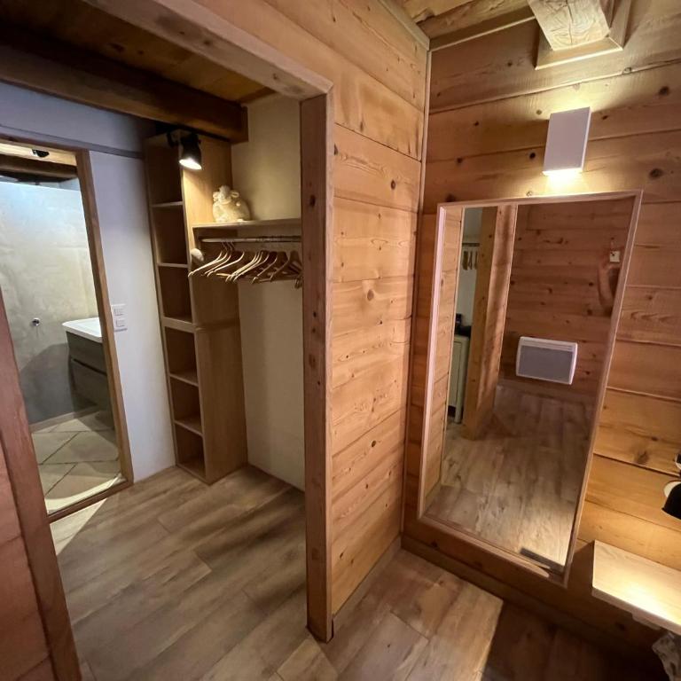 Suite "chalet" dans maison de village - Maison 1 Chambre - 12
