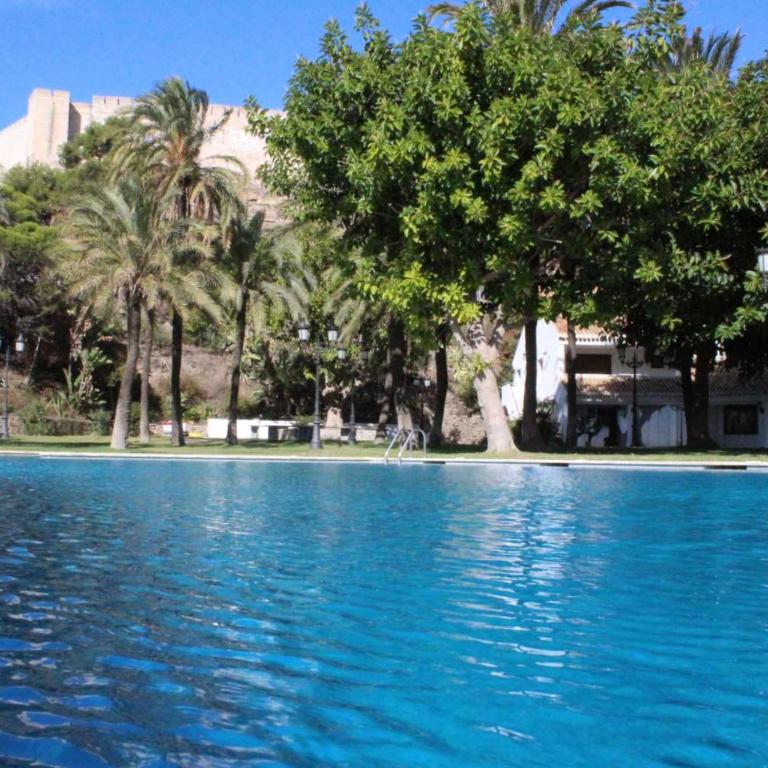 Castle Beach House. Luxury Beachfront Villa - Villa Deluxe - 3