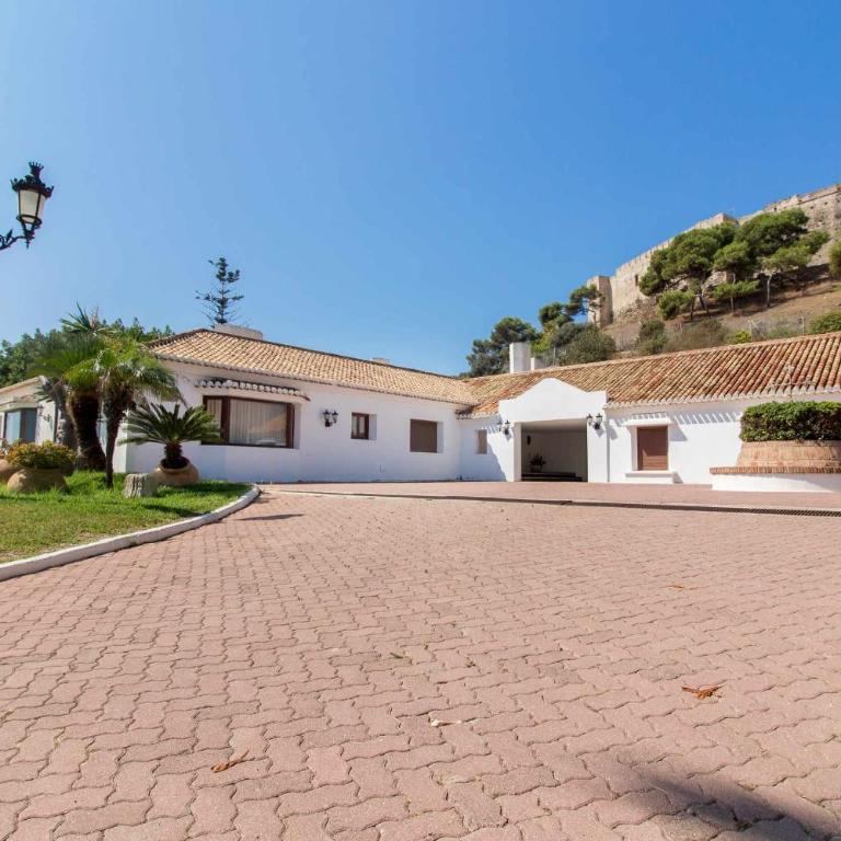 Castle Beach House. Luxury Beachfront Villa - Villa Deluxe - 10