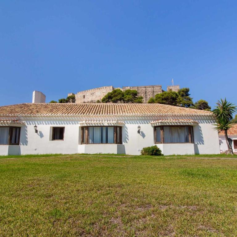 Castle Beach House. Luxury Beachfront Villa - Villa Deluxe - 13