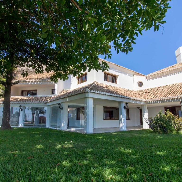 Castle Beach House. Luxury Beachfront Villa - Villa Deluxe - 18