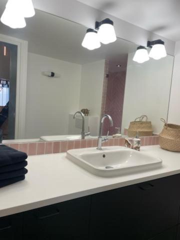 Appartement Atypique Au Pied Du Sacré Cœur - Appartement - Rez-de-Chaussée - 23