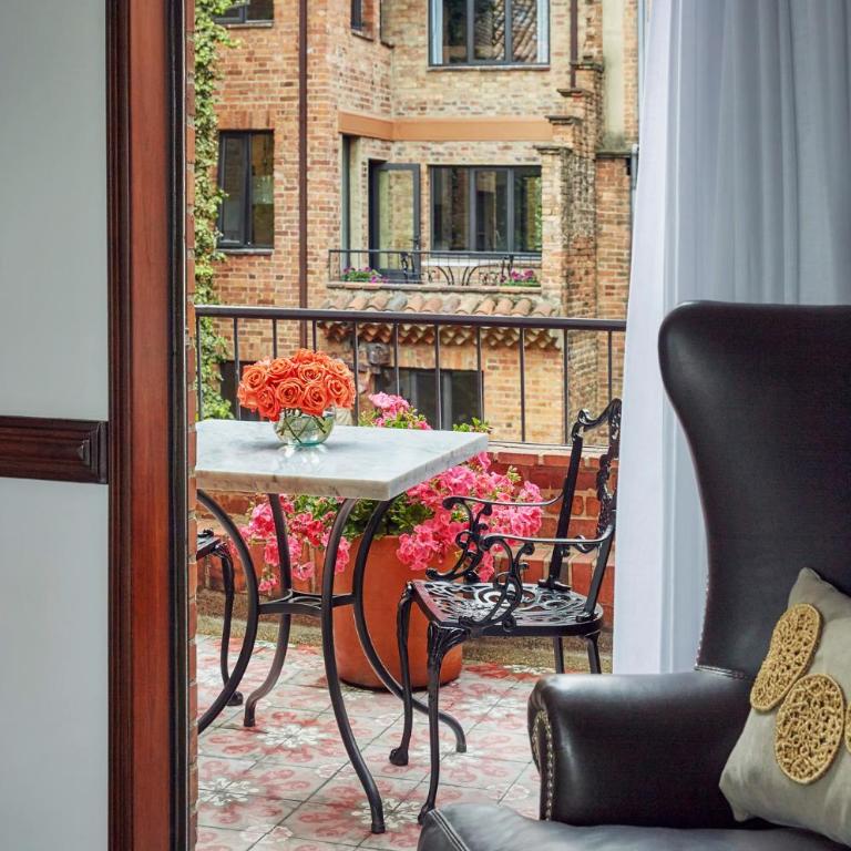 Four Seasons Hotel Casa Medina Bogota - Suite de 1 dormitorio con balcón - 6