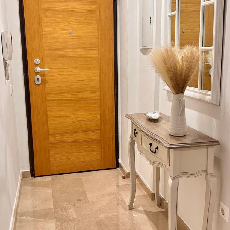 Majestic Flats - Two-Bedroom Apartment - 5