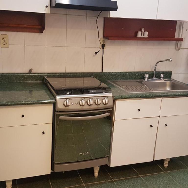 Steinhaus Suites Emilio Castelar - Three-Bedroom Apartment - 11