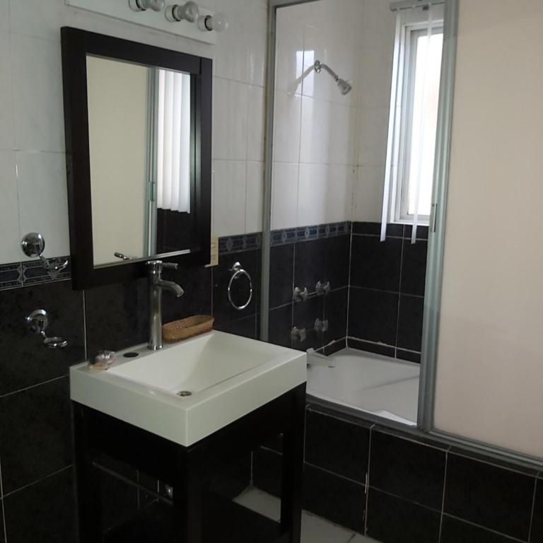Steinhaus Suites Emilio Castelar - Queen Room with Two Queen Beds - 7
