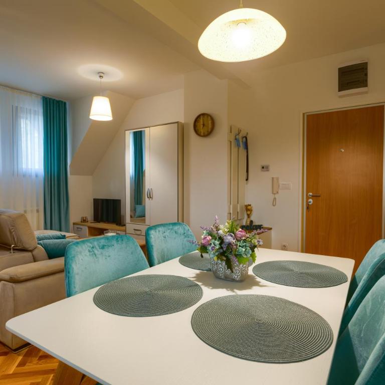 Apartmani Stojanović Zlatibor - Apartman sa 2 Spavaće Sobe - 16