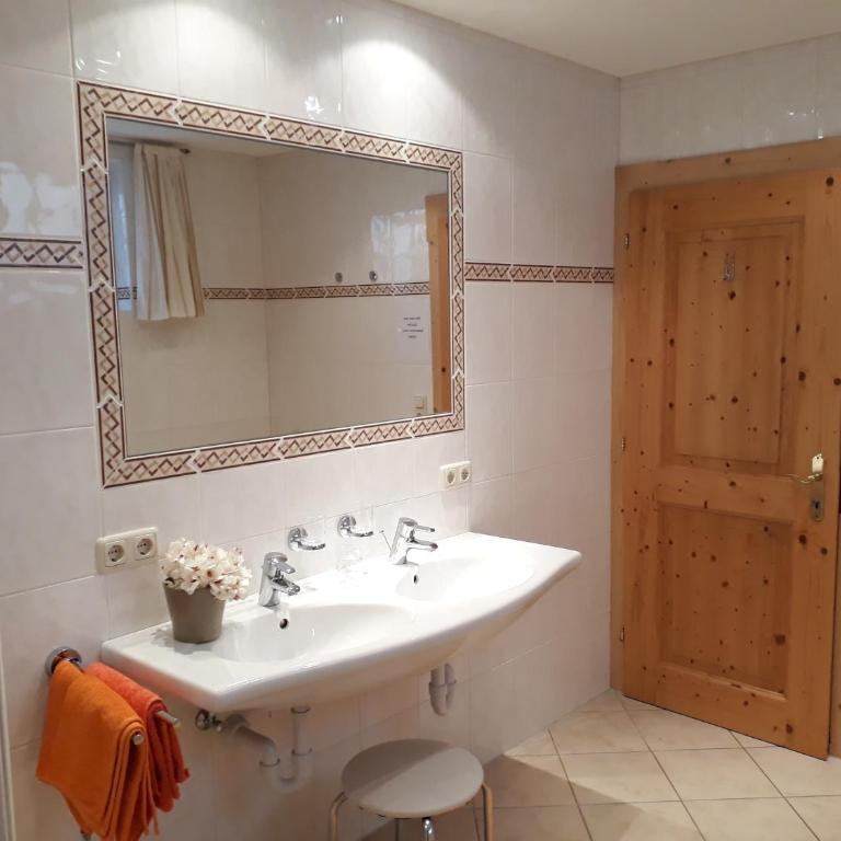 Haus Sandra - Apartment mit 2 Schlafzimmern und Terrasse - 11