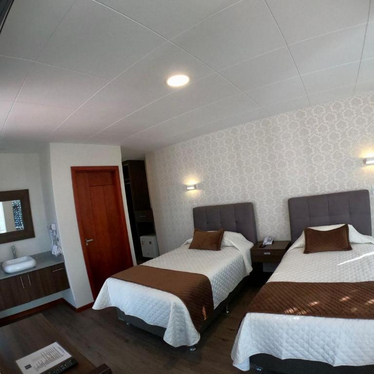 Novum Hotel - Standard Double or Twin Room - 4