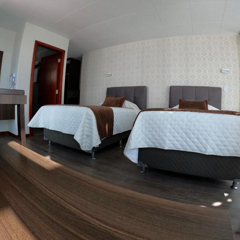 Novum Hotel - Standard Double or Twin Room - 8
