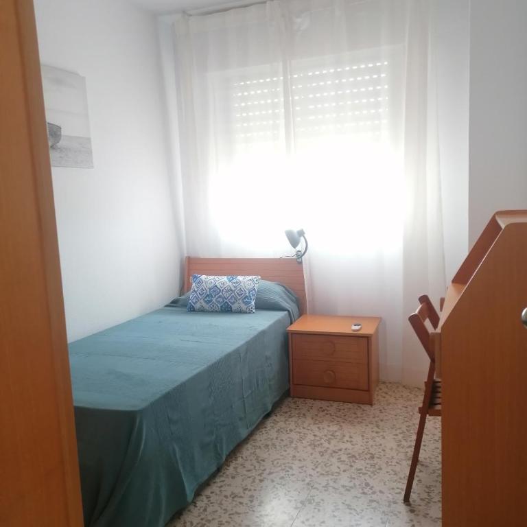 Piso familiar con piscina y aparcamiento en Torre del Mar - Edificio Ronda I - Three-Bedroom Apartment - 8