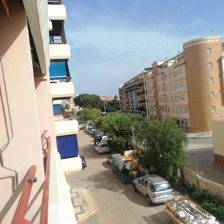 Piso familiar con piscina y aparcamiento en Torre del Mar - Edificio Ronda I - Three-Bedroom Apartment - 12