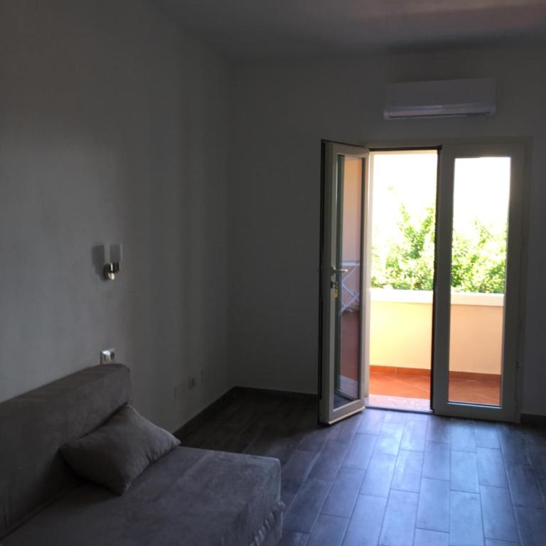 La Maison di Zia Annina Olbia - Two-Bedroom Apartment with Garden View - 17
