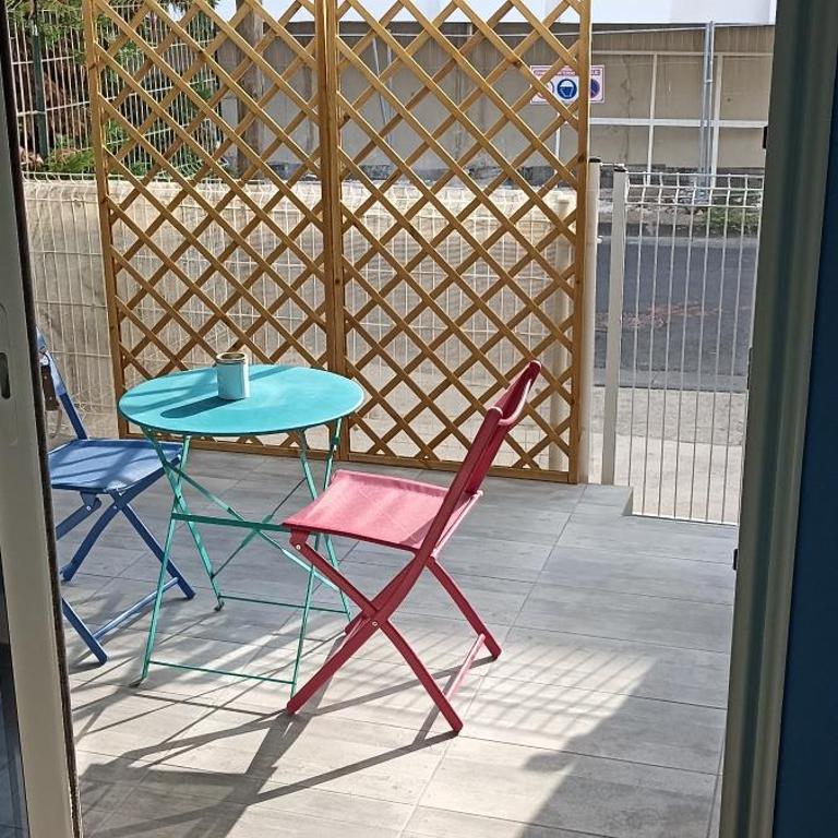 Bedroom Agde 34300 - Chambre Double avec Terrasse - 9