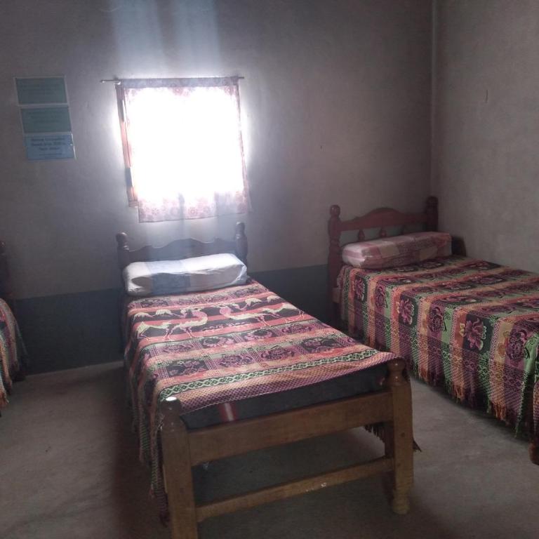 ALOJAMIENTO SANTY - Habitación Triple Clásica - 3