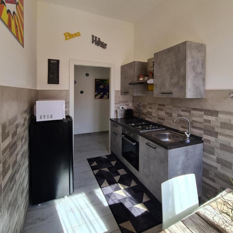 APT Re di Roma - Appartamento con 2 Camere da Letto - 23