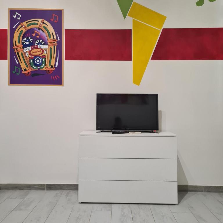 APT Re di Roma - Appartamento con 2 Camere da Letto - 10