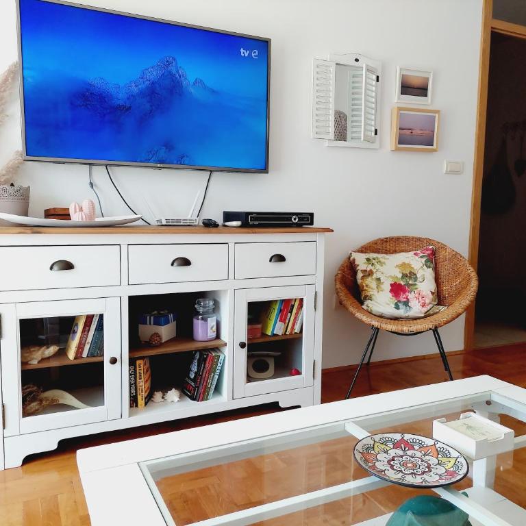 Aska Apartment - Apartman sa 1 Spavaćom Sobom, Balkonom i Pogledom na Planinu - 16