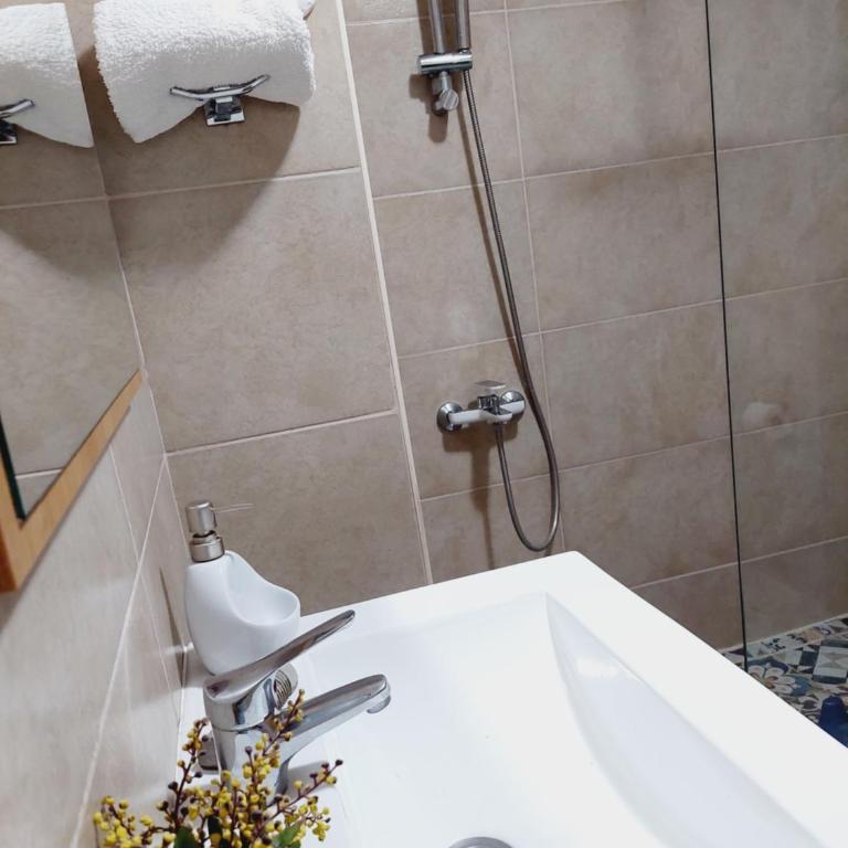 Aska Apartment - Apartman sa 1 Spavaćom Sobom, Balkonom i Pogledom na Planinu - 21