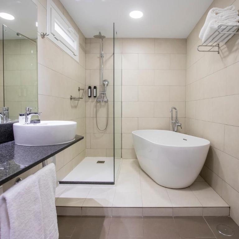 Soho Boutique Bahía Málaga - Habitación Familiar (2 adultos y 2 niños) - 6