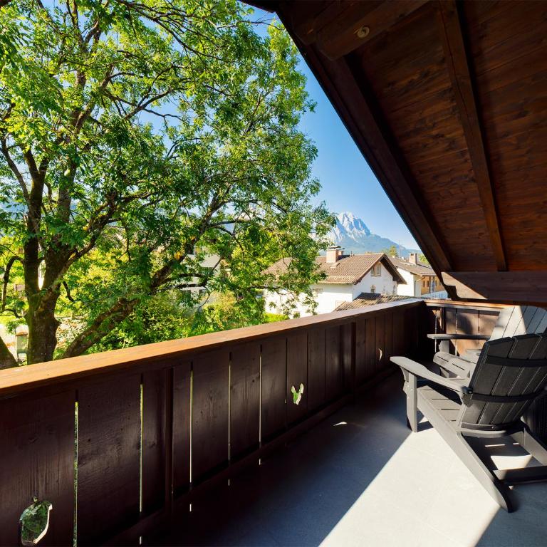 Hausberg No. 2 // NEU - Chambre Familiale Deluxe - 13