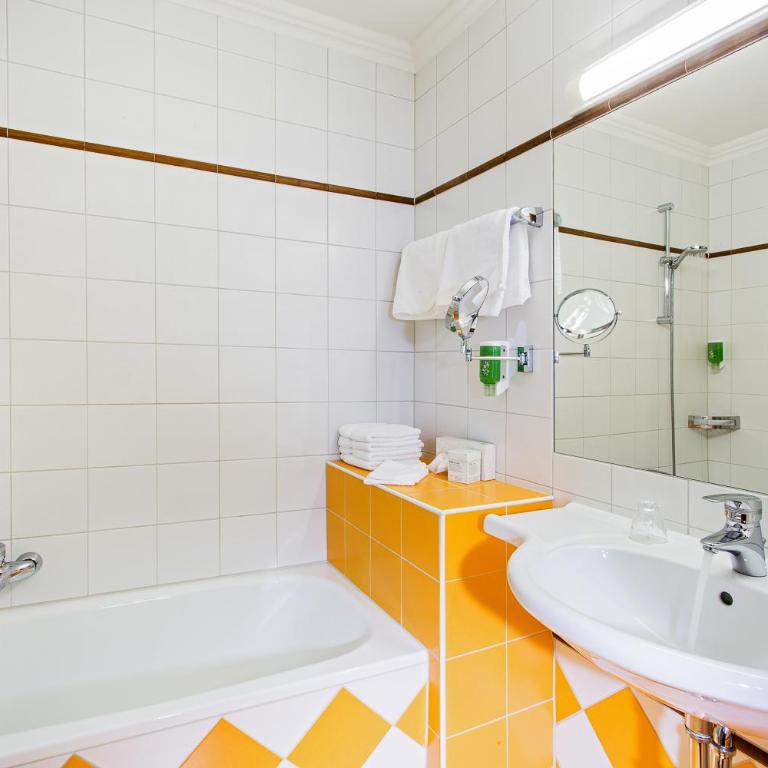 Hotel Das Kohlmais - direkt an der Kohlmaisbahn JOKERCARD inklusive - Comfort Doppelzimmer mit Balkon - 2