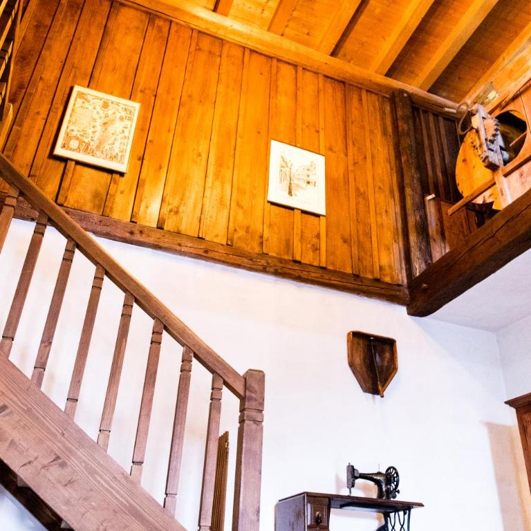 Chalet familial authentique avec jardin/cheminée - Chalet - 13