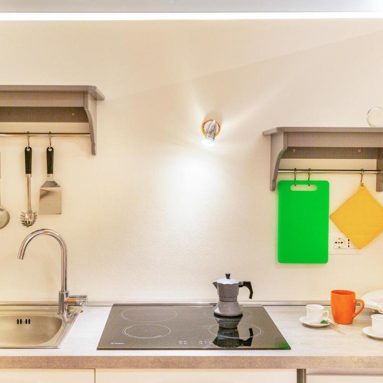 GuestHost - San Francesco Modern and Central Apartments - Deluxe Studio - 5