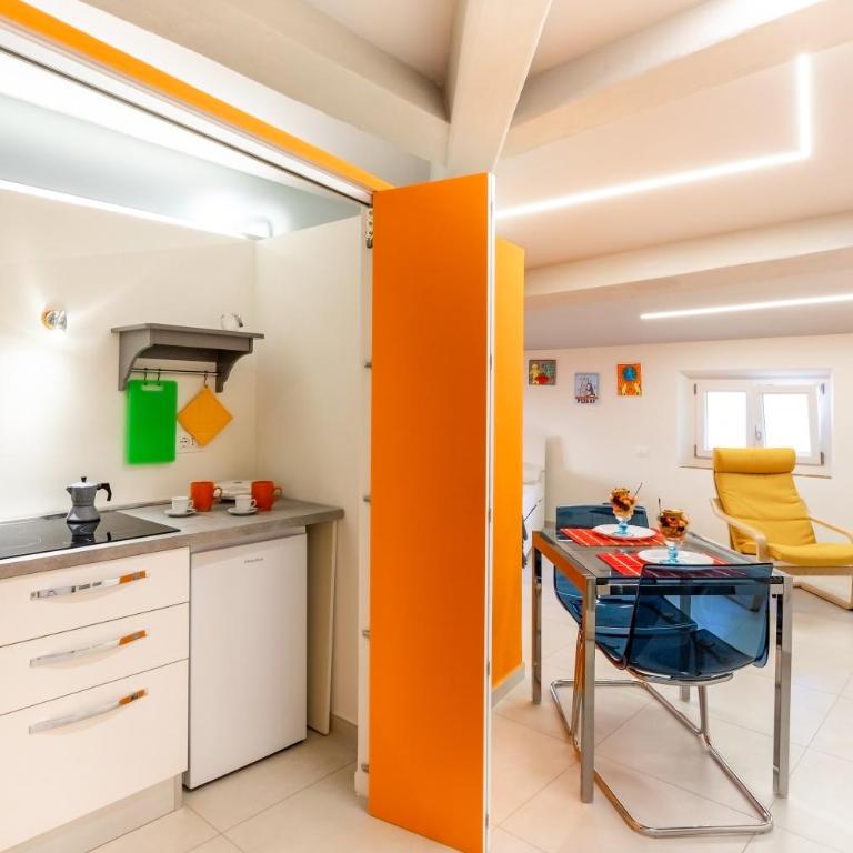 GuestHost - San Francesco Modern and Central Apartments - Deluxe Studio - 4