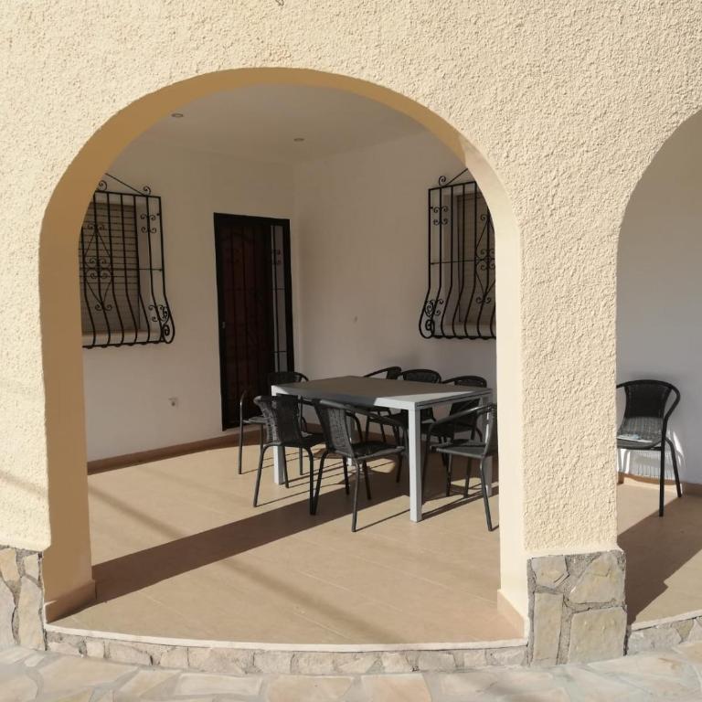 Carolina LOCDENIA - Villa Estándar - 17