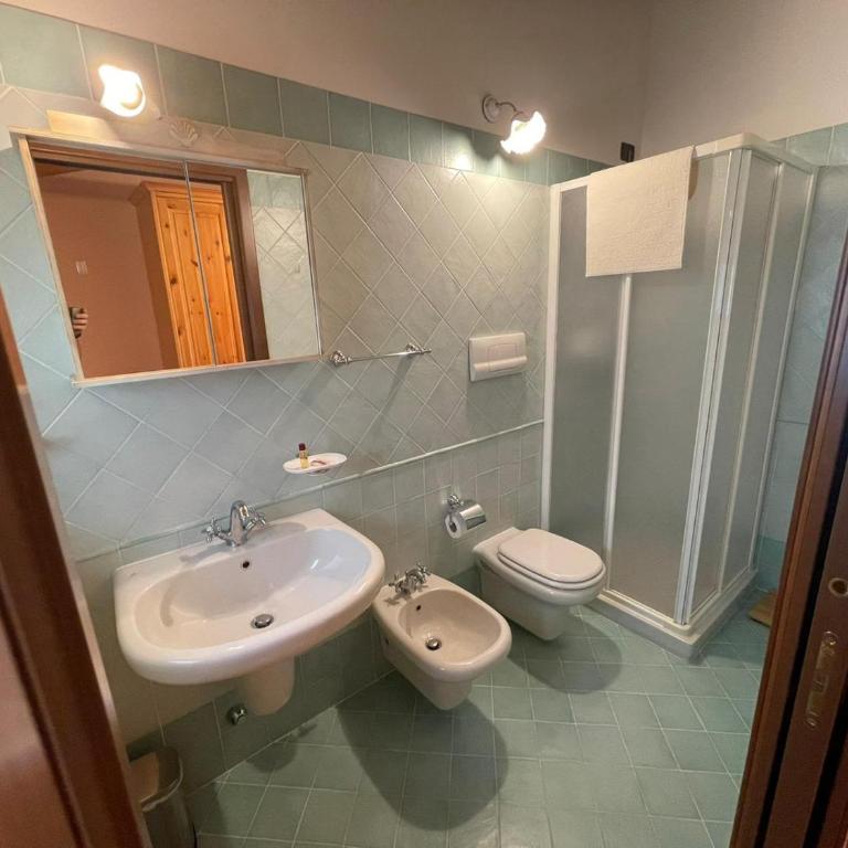 La FIOCCHINA - Magic Place - apartments & studios in Garda Lake - countryside farmhouse, inside the middle of the lake between sky & water - Appartamento con Vista Lago - 10