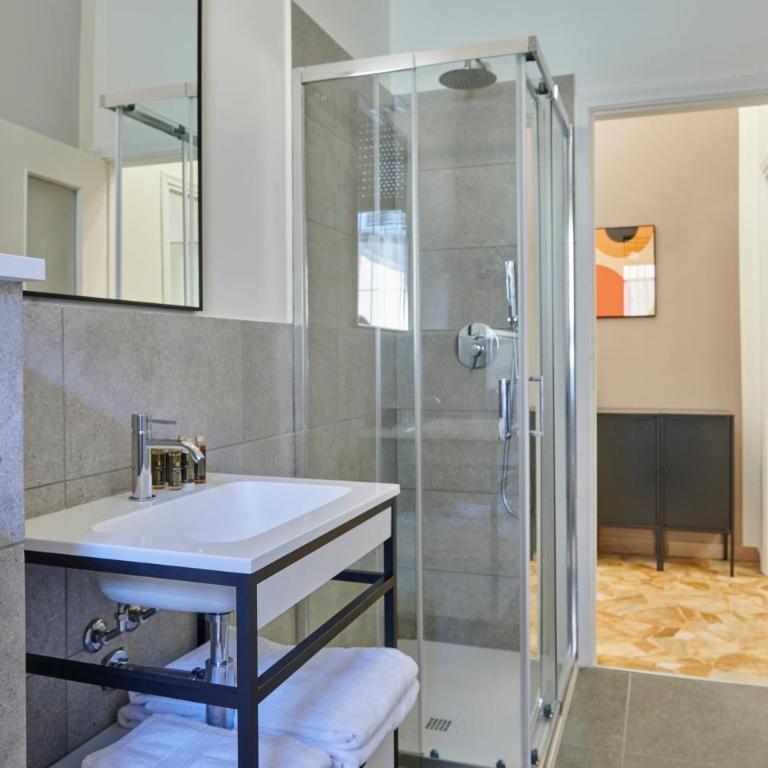 RED RIBBON - One-Bedroom Apartment - 11