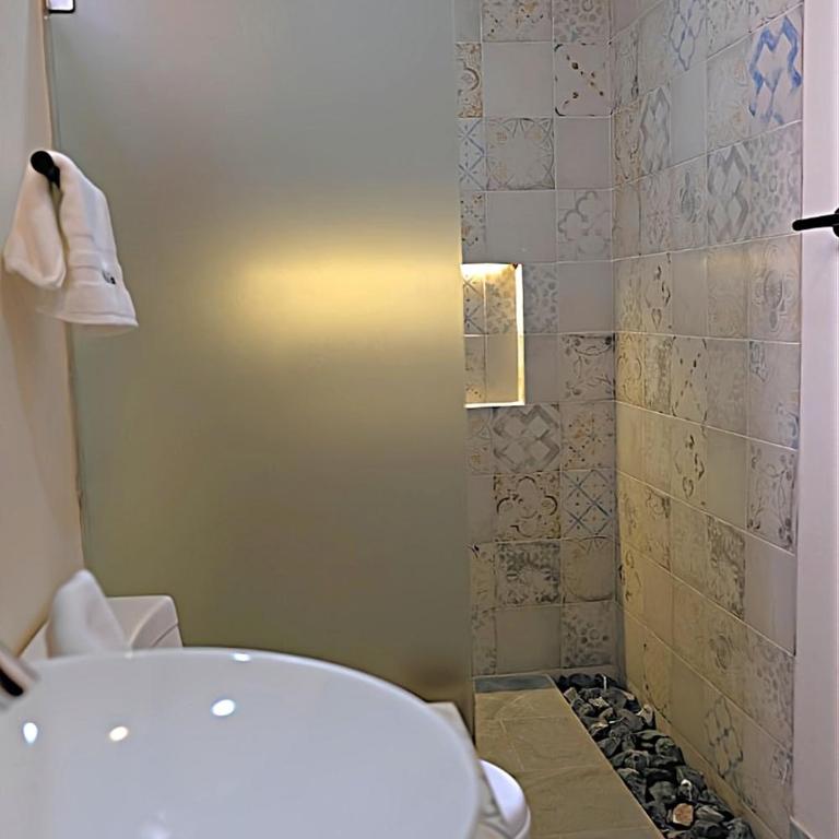 Casa Crónica - Double Room with Private Bathroom - 9