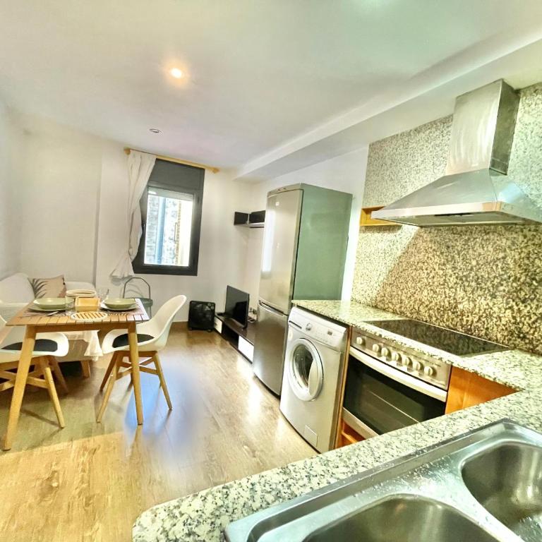 Apartamentos Blanes Petit - Apartamento con balcón - 4