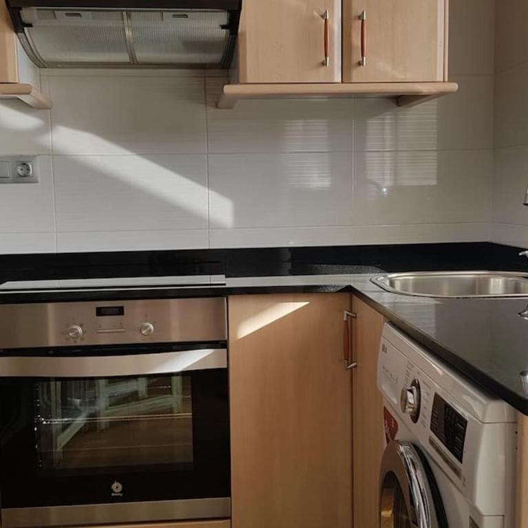 Ático muy luminoso con Parking, - Apartamento de 1 dormitorio - 5