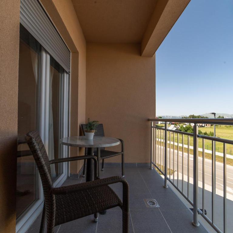 Pinnacle MNE - One-Bedroom Apartment - 25