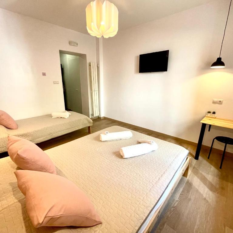 OPERA ROOMS - Habitación Triple con baño privado - 4