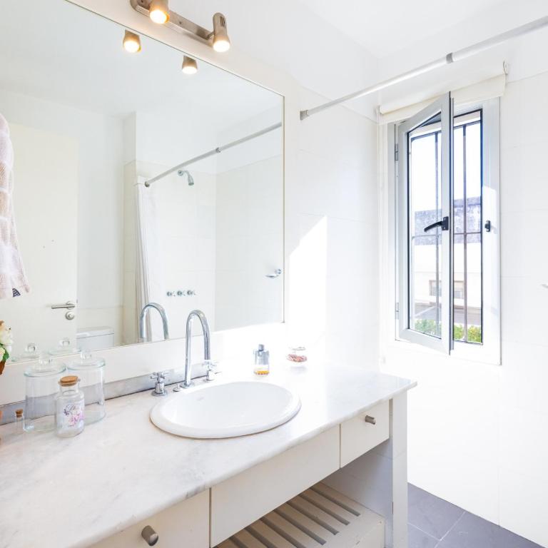 Hermosa habitación en apartamento en Carrasco - Comparte Apartamento conmigo - One-Bedroom Apartment - 26