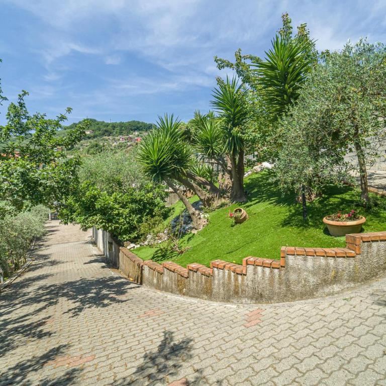 Pet Friendly Home In Chiavari - Ferienhaus mit 5 Schlafzimmern - 32