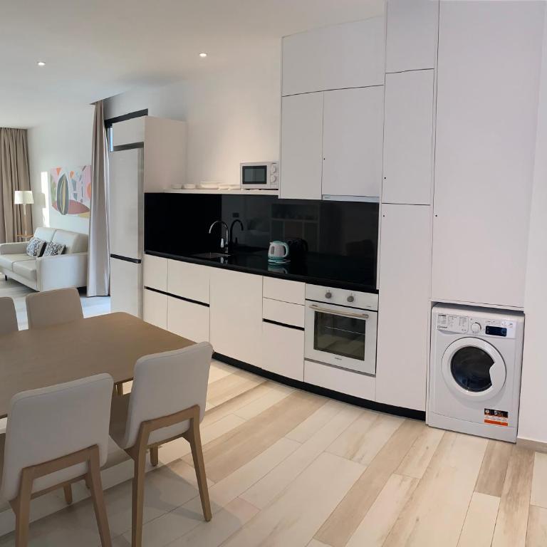 AZAHAR BEACH Red Apartments & Spa - Apartamento de 3 dormitorios con terraza grande - 4